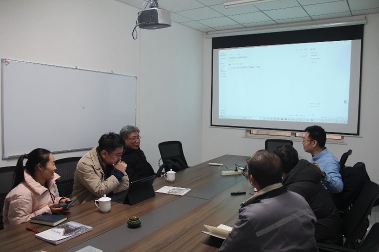 Shandong Lannuo bespricht die Projektinitiierung für Lärmlabor und Lärmkontrolle mit Professor KWAK, Moon Kyu, Ph.D. und Vertreter Liang Tongho von der Dongguk-Universität, Südkorea